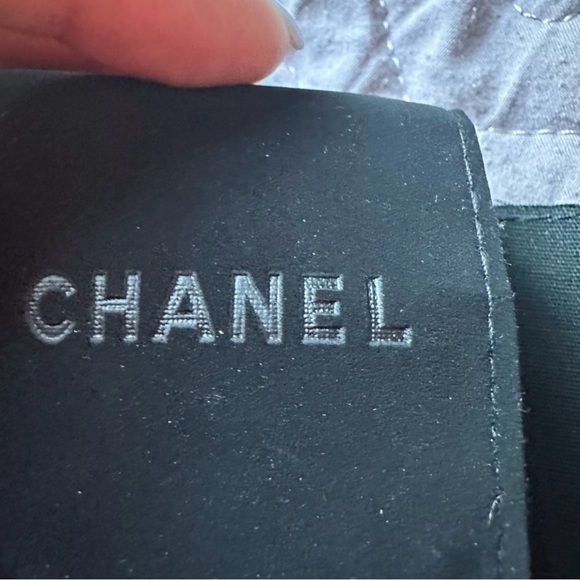 Chanel CC Earrings - Picture 9 of 9